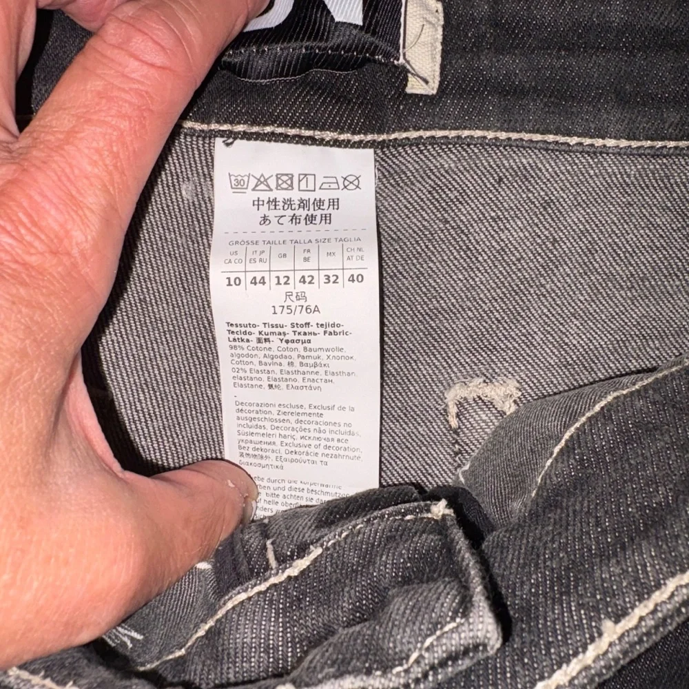 Black Max Mara crop jean (10) - Picture 3 of 10